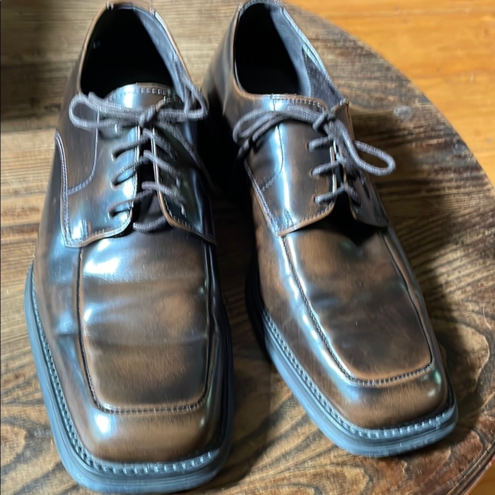 Kenneth Cole Brown Oxfords Classic Style